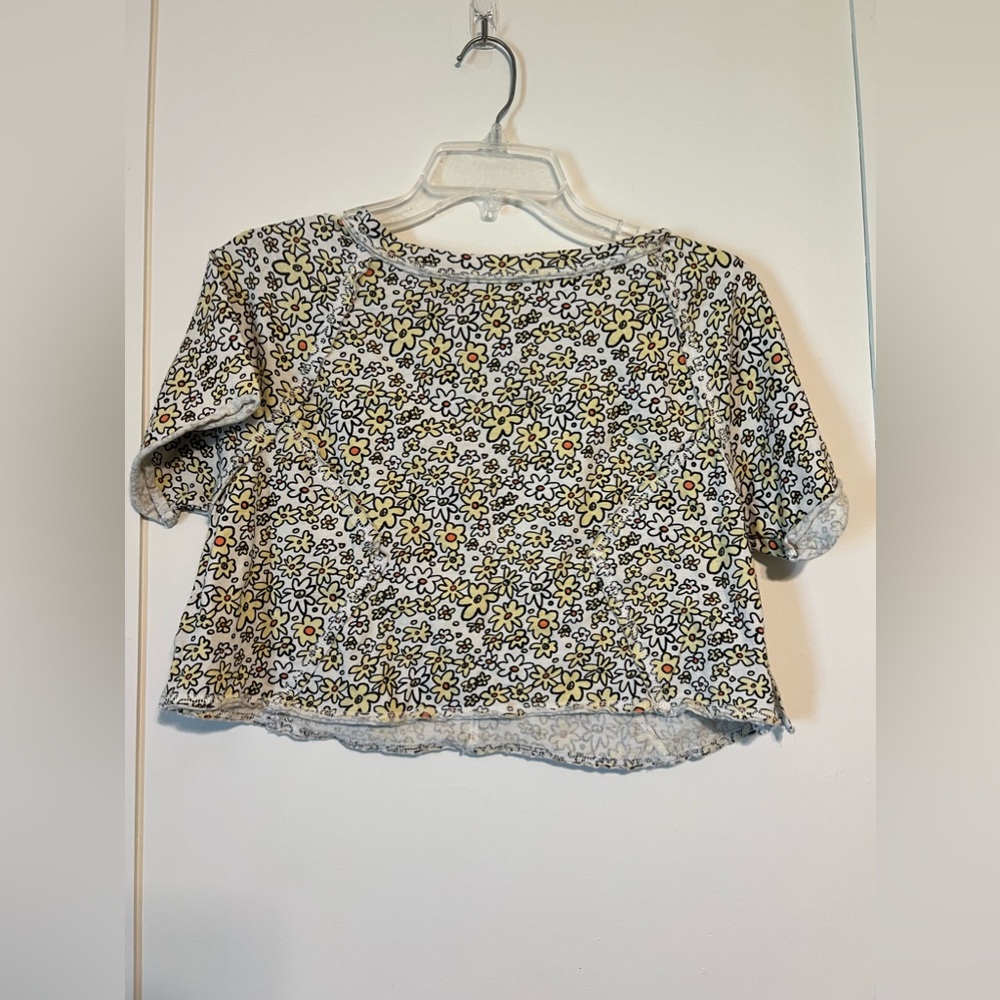 ✨We the Free Cropped Floral Tee✨